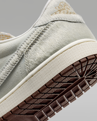 Air Jordan 1 Retro Low OG Men's Shoes. Nike JP
